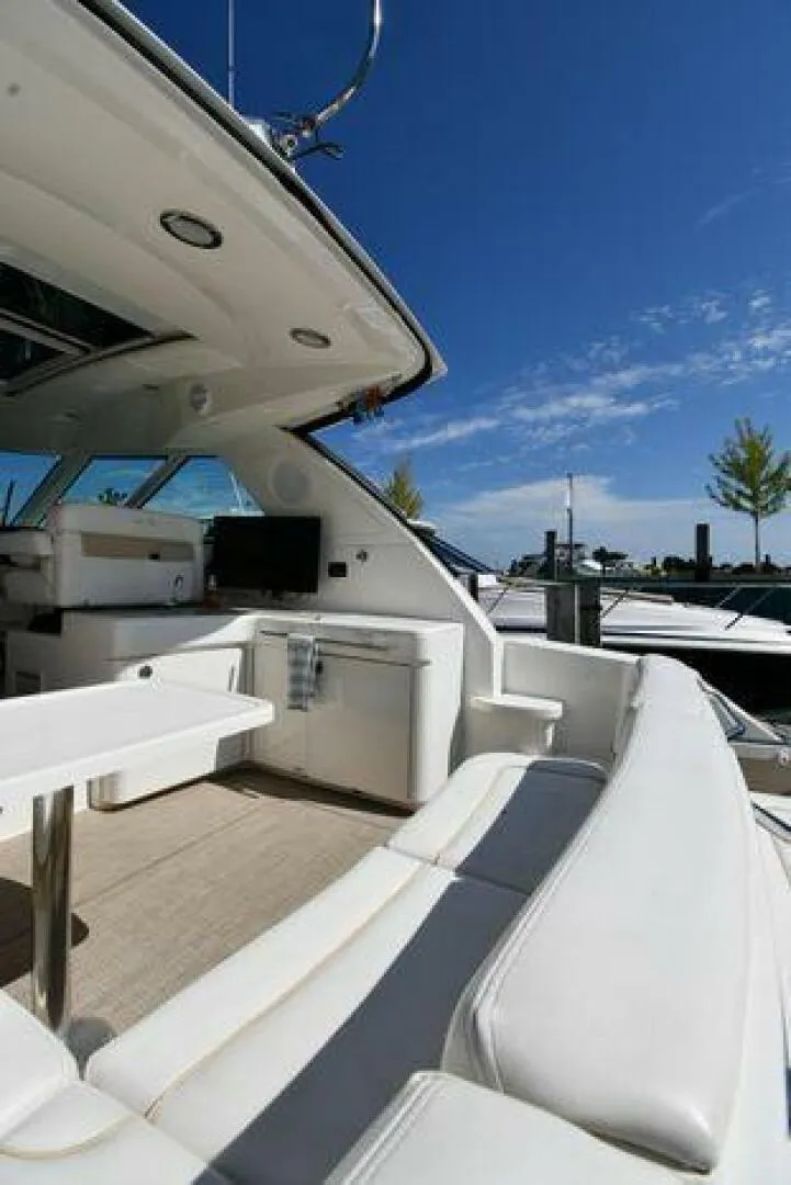 Slide: The Image of Sea Ray 450 Sundancer 2010 - 4960376