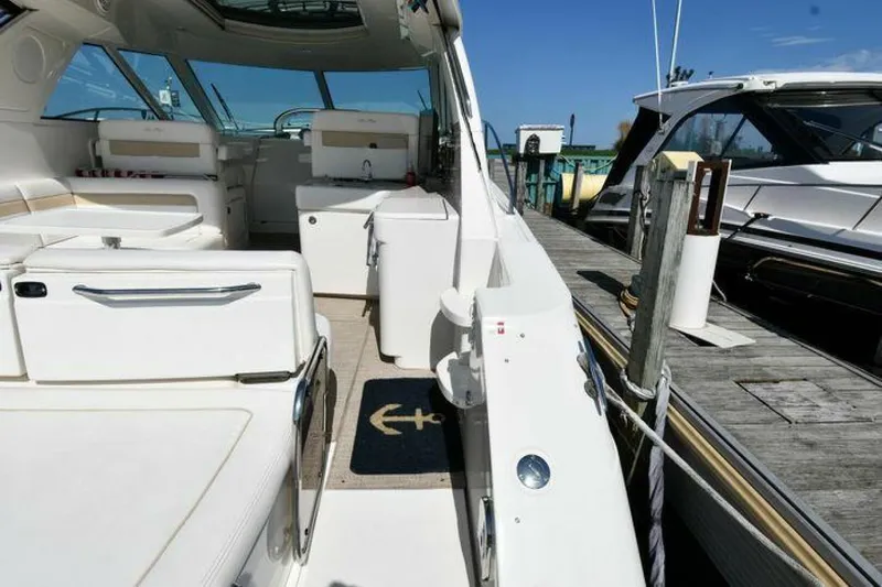 Slide: The Image of Sea Ray 450 Sundancer 2010 - 4960383