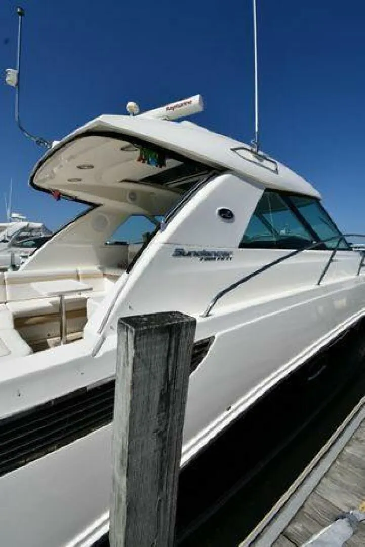 Slide: The Image of Sea Ray 450 Sundancer 2010 - 4960361