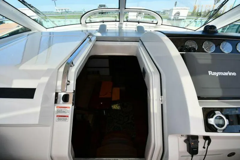 Slide: The Image of Sea Ray 450 Sundancer 2010 - 4960388