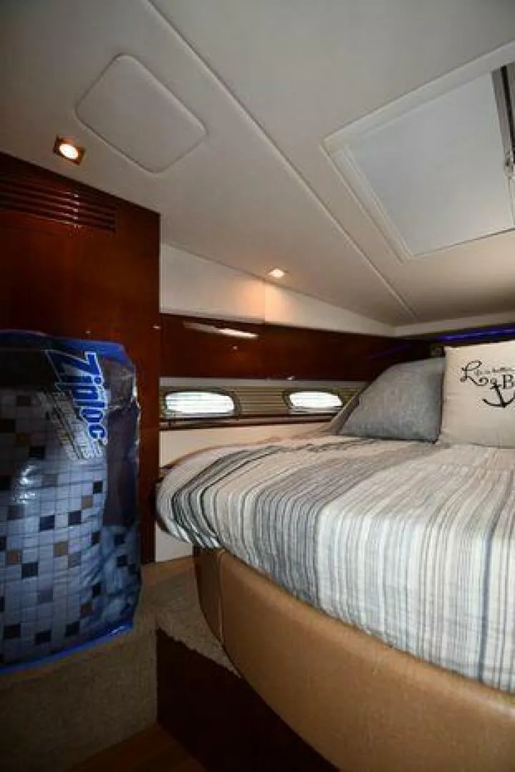 Slide: The Image of Sea Ray 450 Sundancer 2010 - 4960403