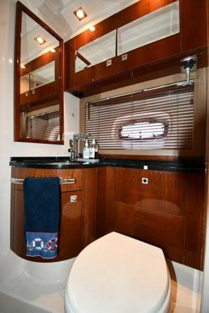 Slide: The Image of Sea Ray 450 Sundancer 2010 - 4960409