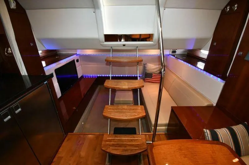Slide: The Image of Sea Ray 450 Sundancer 2010 - 4960410