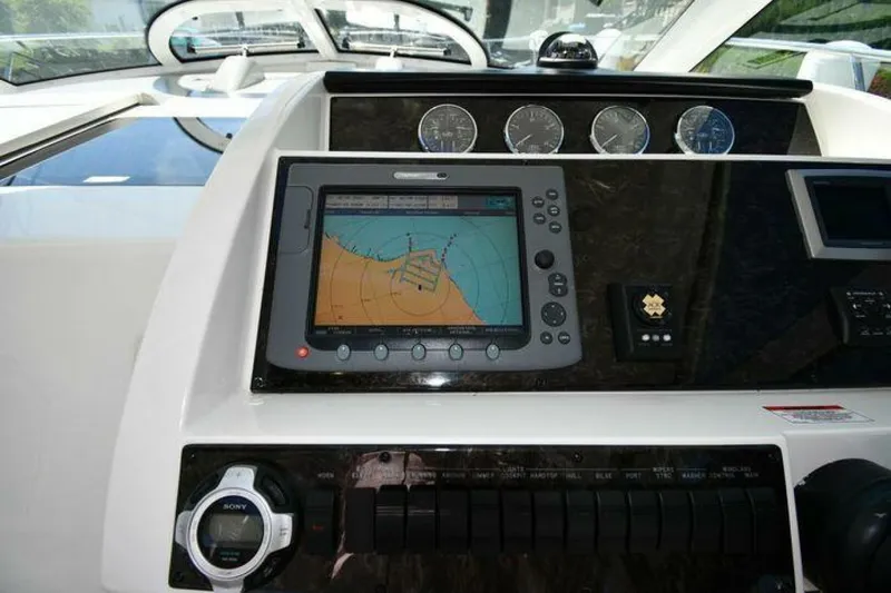 Slide: The Image of Sea Ray 450 Sundancer 2010 - 4960542