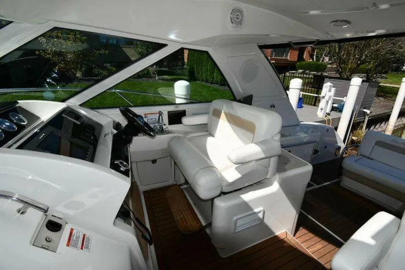 Slide: The Image of Sea Ray 450 Sundancer 2010 - 4960545
