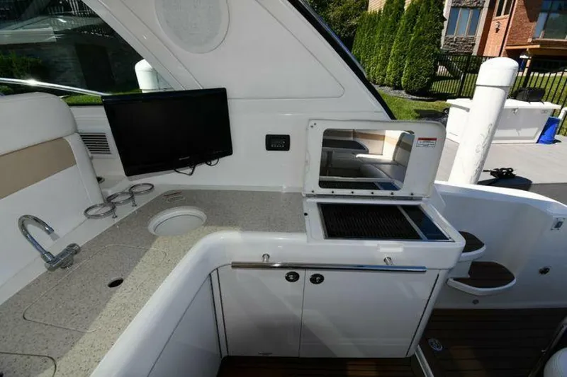 Slide: The Image of Sea Ray 450 Sundancer 2010 - 4960555