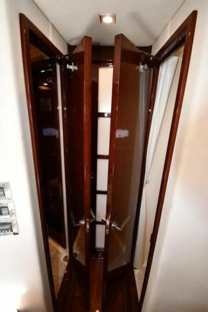 Slide: The Image of Sea Ray 450 Sundancer 2010 - 4960567