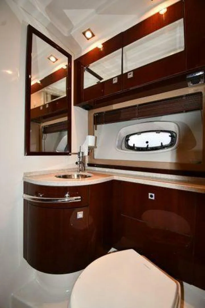 Slide: The Image of Sea Ray 450 Sundancer 2010 - 4960571