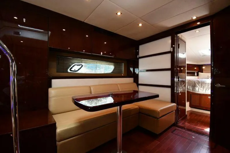 Slide: The Image of Sea Ray 450 Sundancer 2010 - 4960575