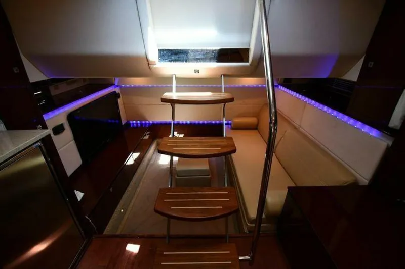 Slide: The Image of Sea Ray 450 Sundancer 2010 - 4960584