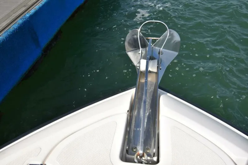 Slide: The Image of 2018 235 Pursuit Dual Console - Windlass - 4811511