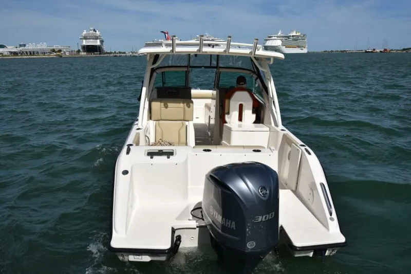 Slide: The Image of 2018 235 Pursuit Dual Console - Profile - 4811522