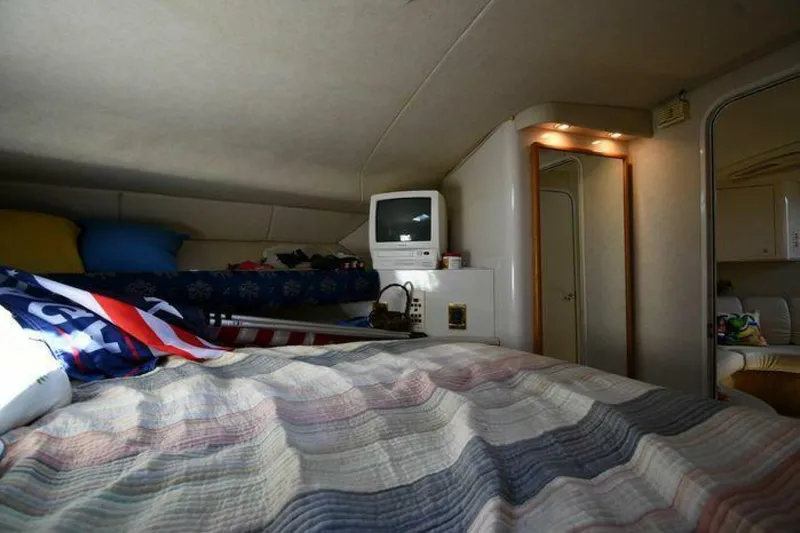 Slide: The Image of Sea Ray 400 Sundancer 1997 - 4961629