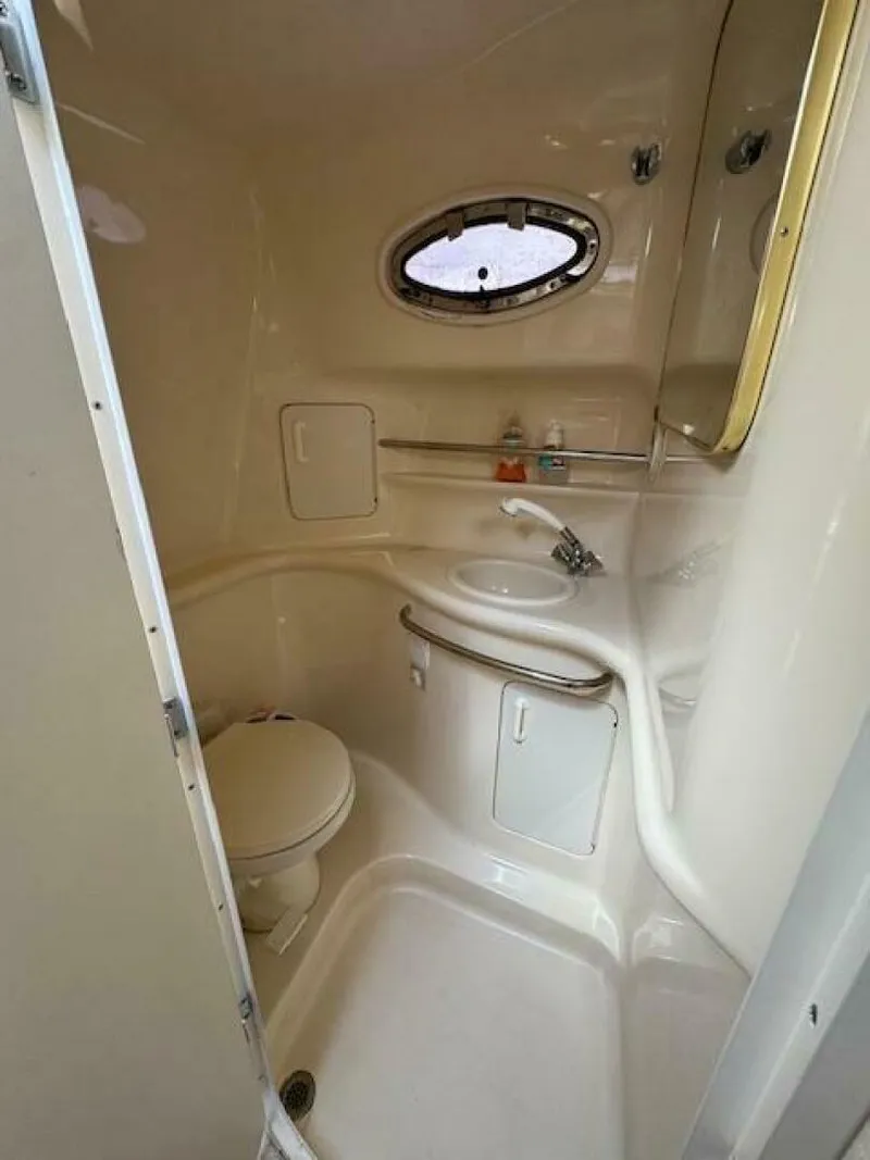 Slide: The Image of Sea Ray 330 Sundancer 1999 - 4812324