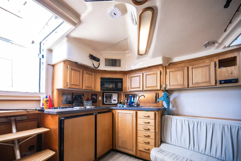 Slide: The Image of Luhrs 40 Open 2000 - 4812823