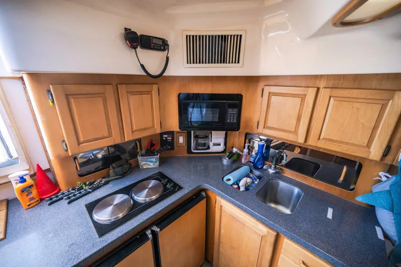 Slide: The Image of Luhrs 40 Open 2000 - 4812824