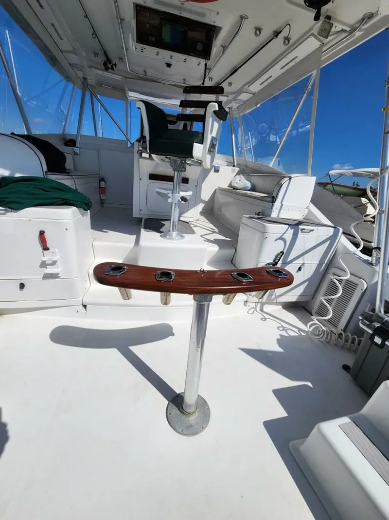 Slide: The Image of Luhrs 40 Open 2000 - 4812833