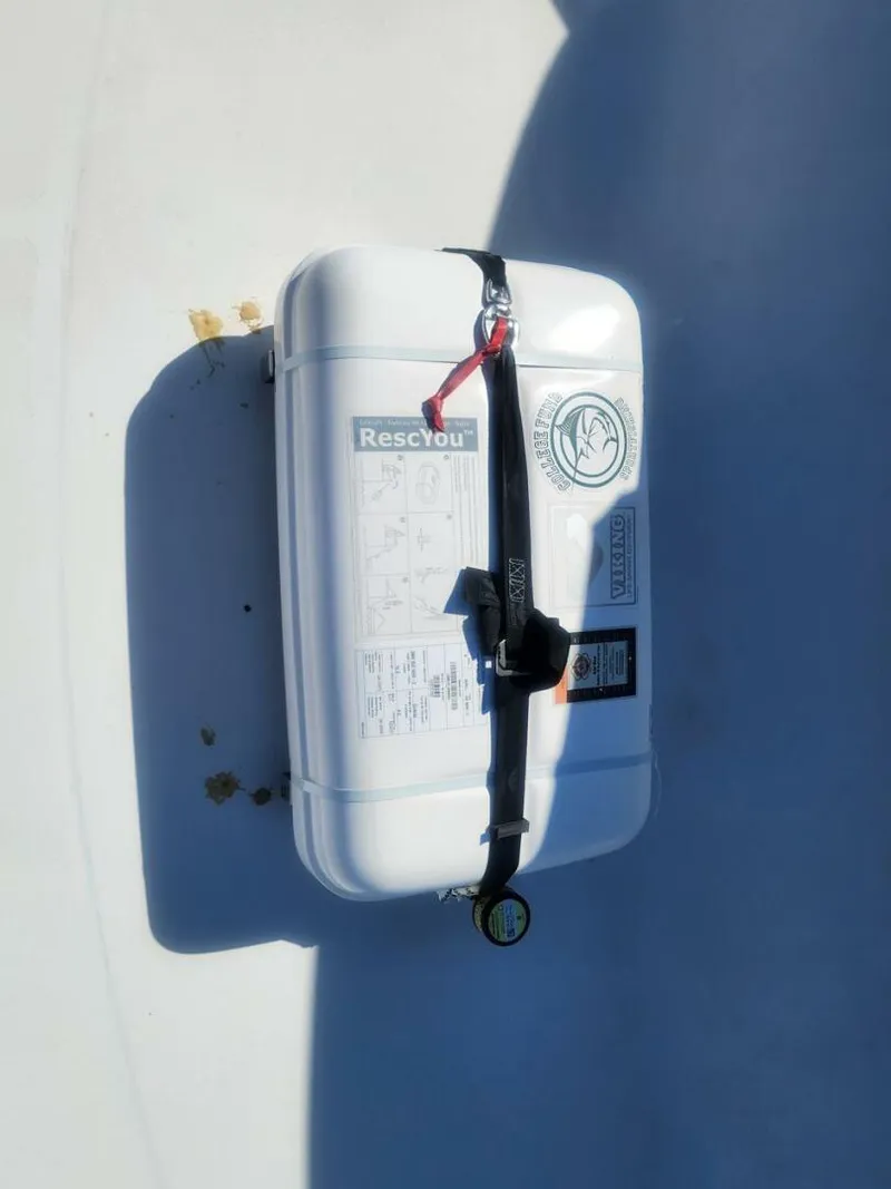 Slide: The Image of Luhrs 40 Open 2000 - 4812834