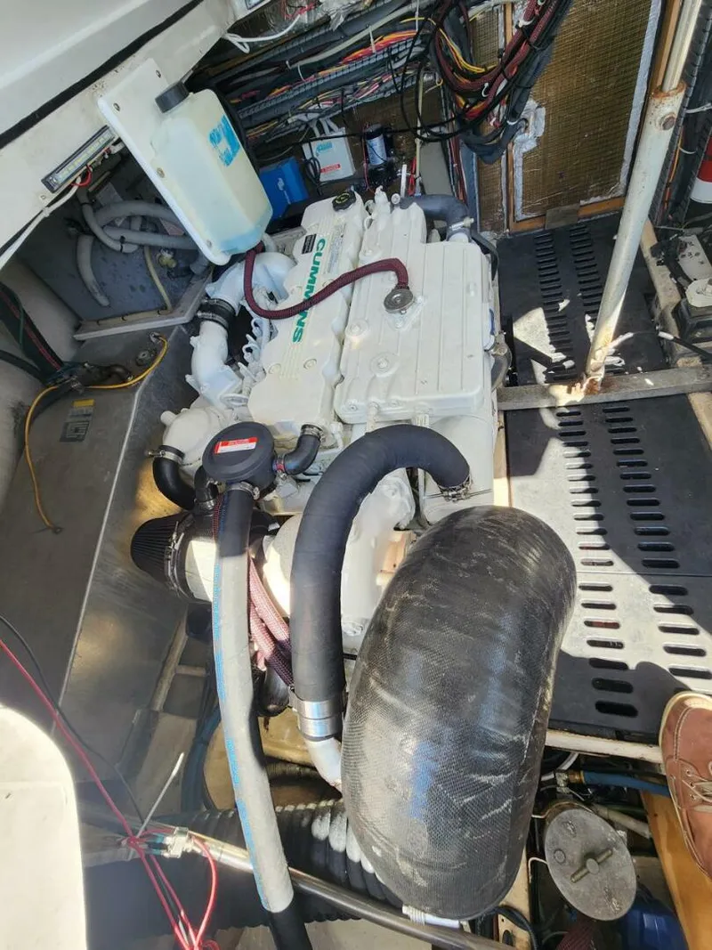 Slide: The Image of Luhrs 40 Open 2000 - 4812838