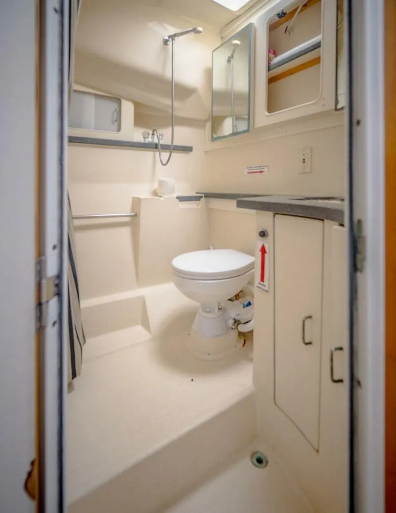 Slide: The Image of Luhrs 40 Open 2000 - 4812841