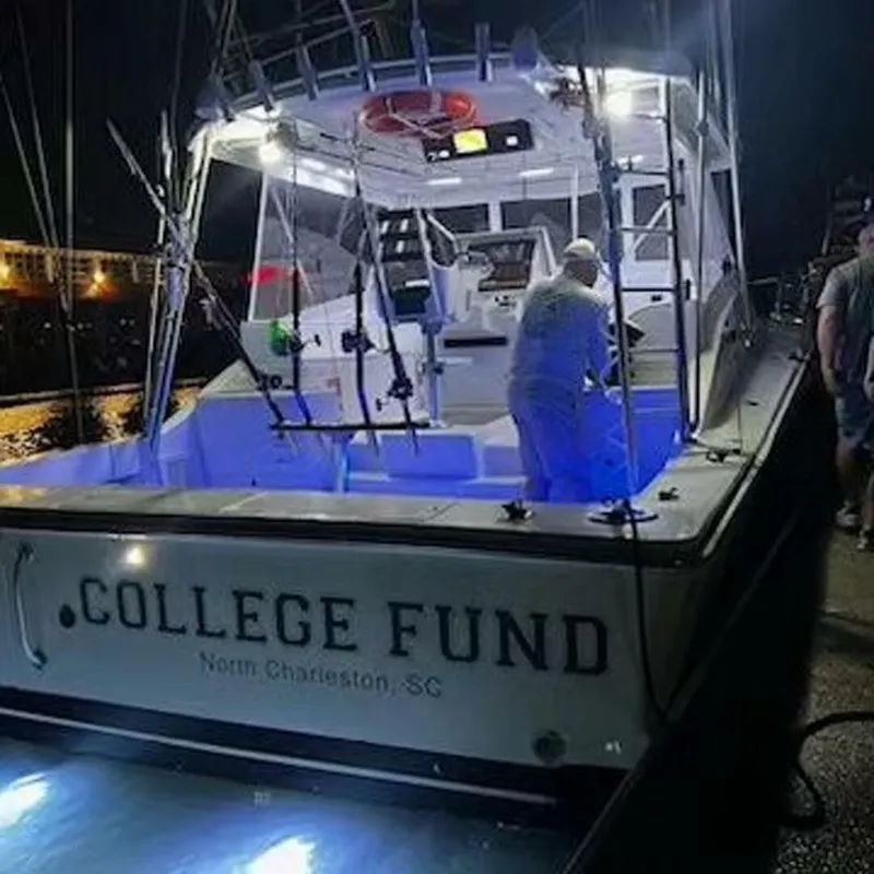 Slide: The Image of Luhrs 40 Open 2000 - 4812842