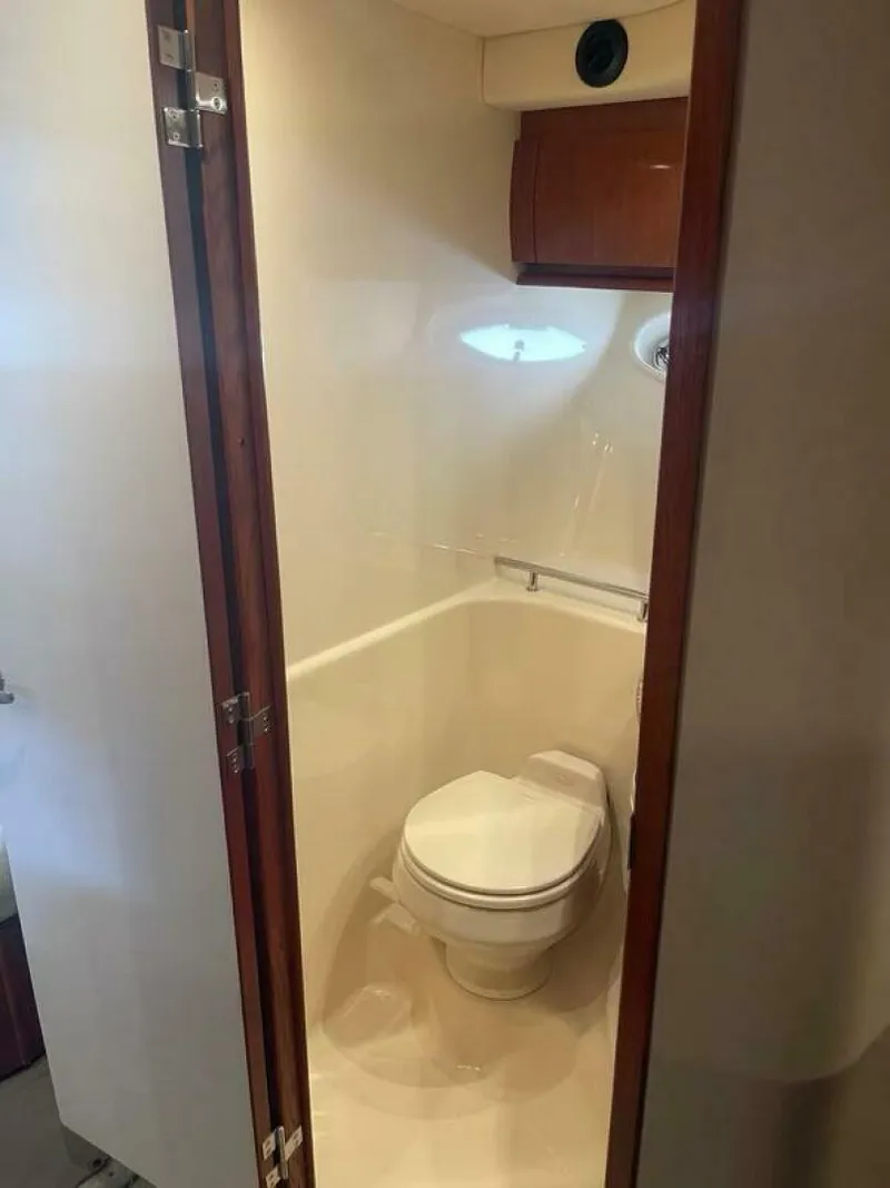 Slide: The Image of Sea Ray 420 Sundancer 2005 - 4812880