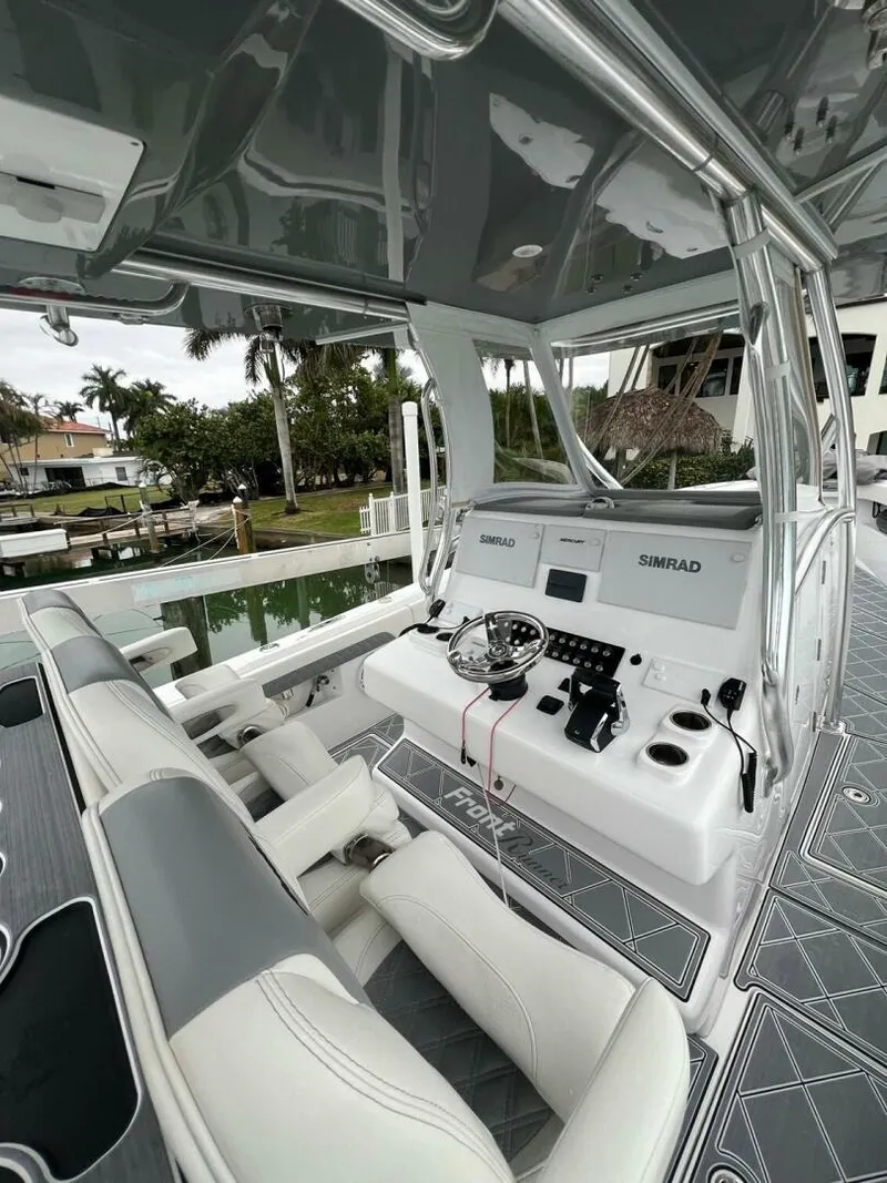 Slide: The Image of Front Runner 36 CC 2023 - 4820570