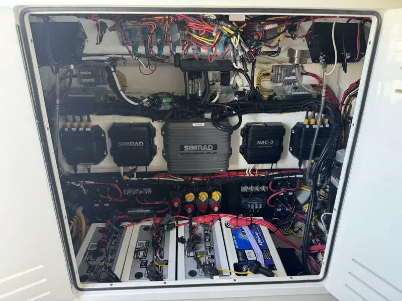 Slide: The Image of Front Runner 36 CC 2023 - 5082805