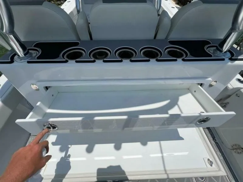 Slide: The Image of Front Runner 36 CC 2023 - 4820561