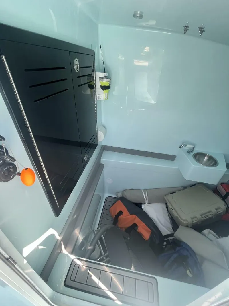 Slide: The Image of Front Runner 36 CC 2024 - 4820736