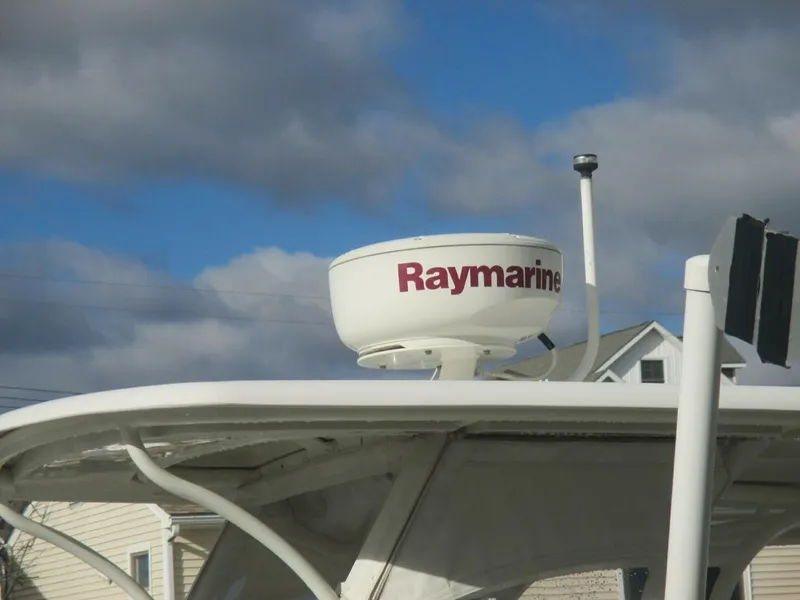 Slide: The Image of Raymarine Ray Dome  - 4820916