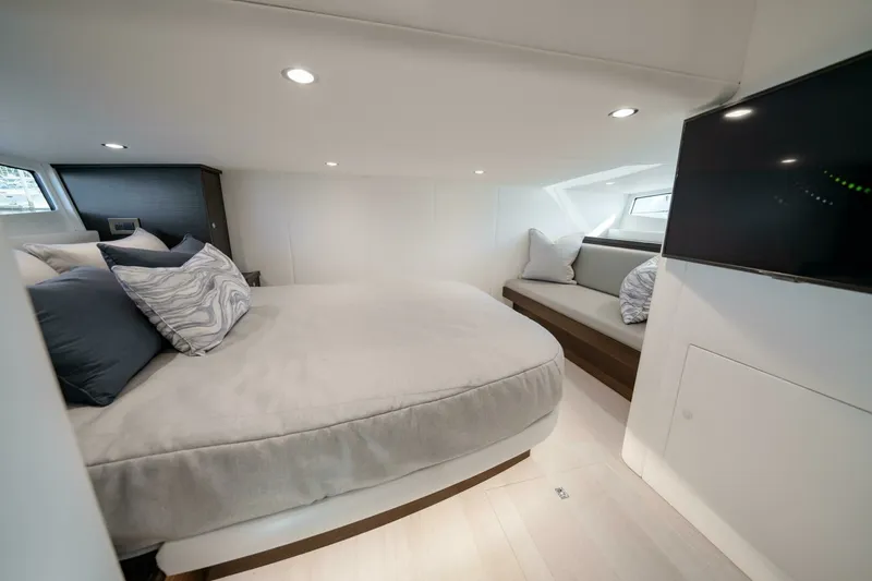 Slide: The Image of 2026 Valhalla Boatworks V-55 Sport - 6314925