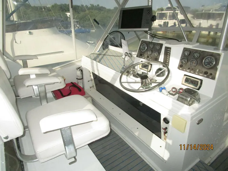 Slide: The Image of 44' Viking flybridge helm1 - 4822528