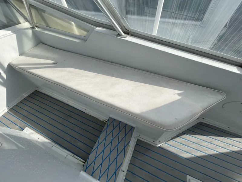 Slide: The Image of 44' Viking flybridge starboard seating - 4822535