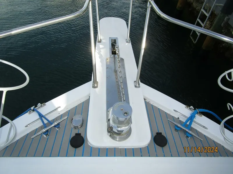 Slide: The Image of 44' Viking anchor windlass - 4822509