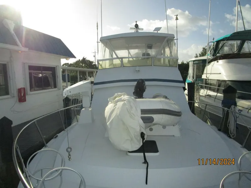 Slide: The Image of 44' Viking foredeck aft - 4822540