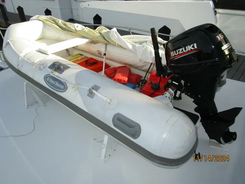 Slide: The Image of 44' Viking tender - 4822599