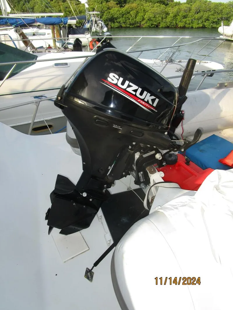 Slide: The Image of 44' Viking tender outboard - 4822601