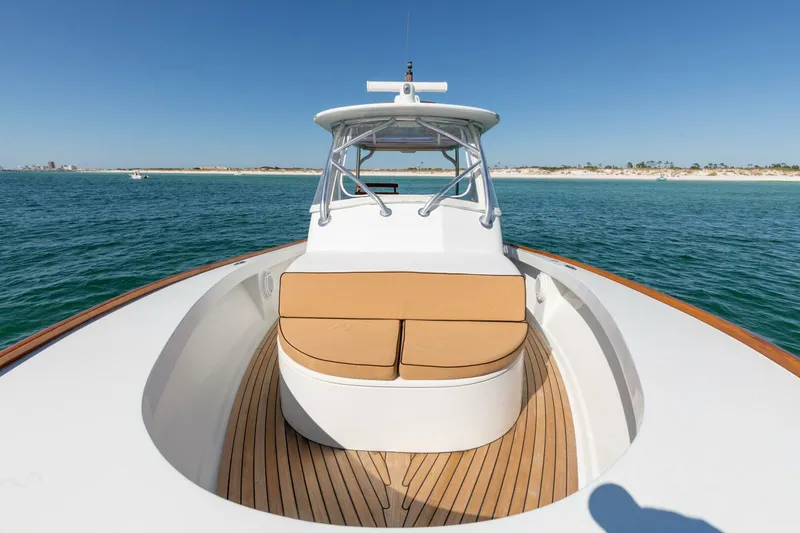 Slide: The Image of 2014 Release 34 Walkaround- Bow Seating - 4823358