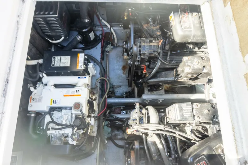 Slide: The Image of Monterey 322 Cruiser 2000 - 4823533