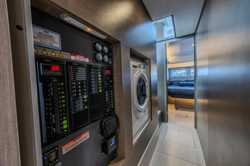 Slide: The Image of Leopard 53 Powercat 2024 - 4826159