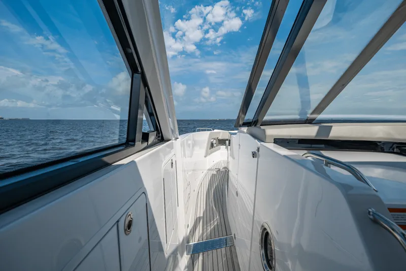 Slide: The Image of Cruisers 50 GLS 2025 - 5263837