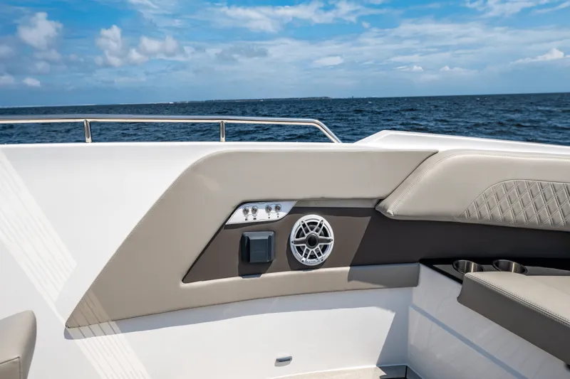 Slide: The Image of Cruisers 50 GLS 2025 - 5263843