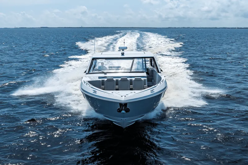 Slide: The Image of Cruisers 50 GLS 2025 - 5263776