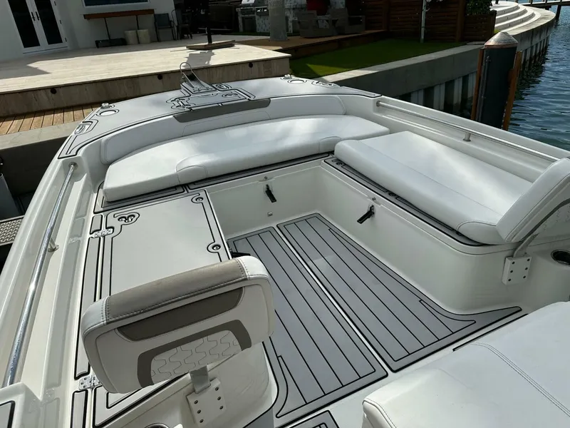 Slide: The Image of World Cat 230 CC 2019 - 4828572