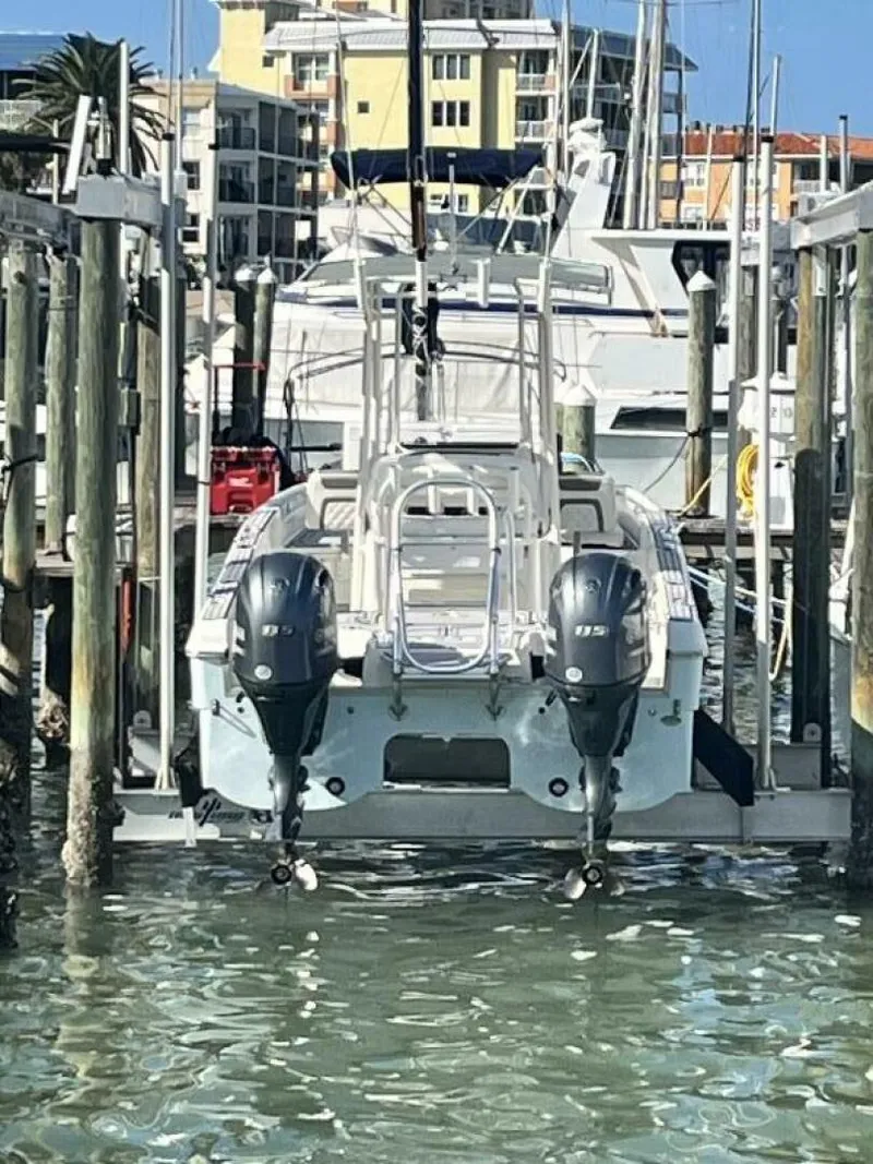 Slide: The Image of World Cat 230 CC 2019 - 4877793