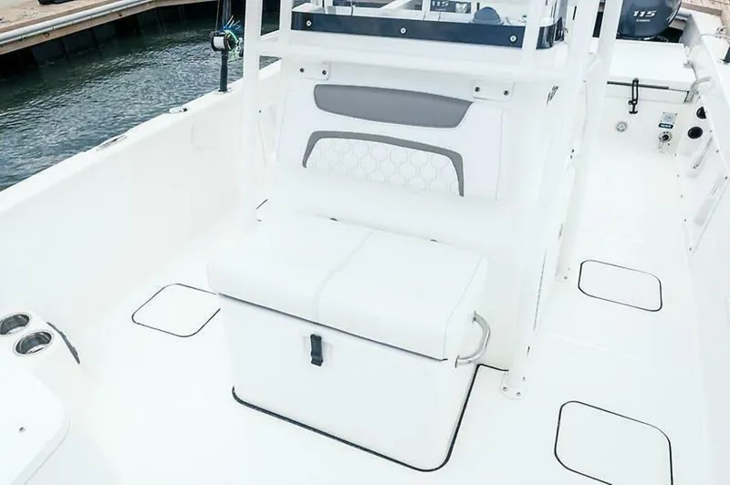 Slide: The Image of World Cat 230 CC 2019 - 4828525