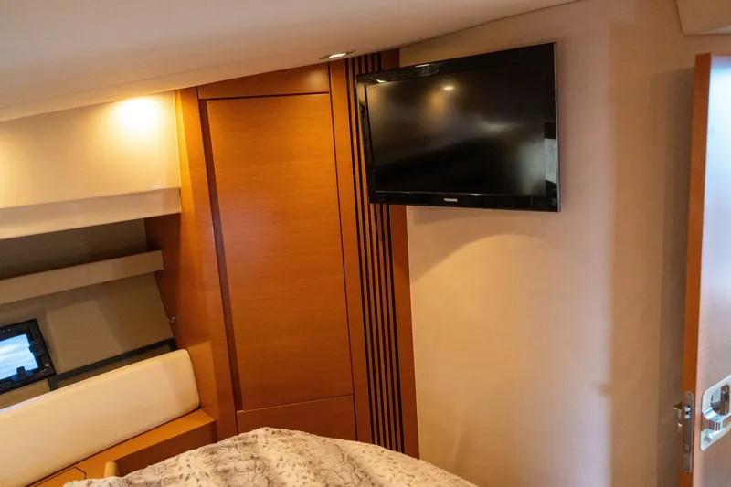 Slide: The Image of 2013 Azimut 40 Flybridge - 4828902