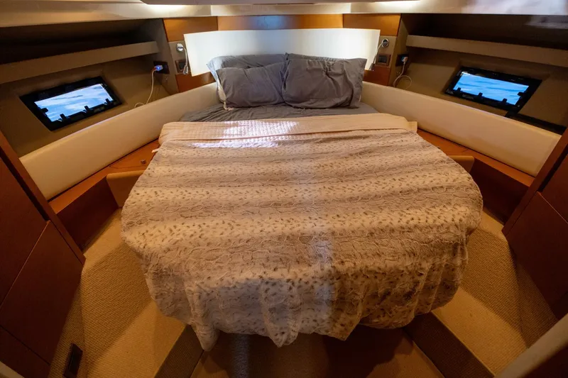 Slide: The Image of 2013 Azimut 40 Flybridge - 4828907