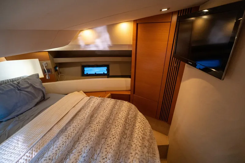 Slide: The Image of 2013 Azimut 40 Flybridge - 4828909